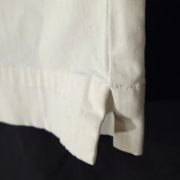 Manhattan Chino White Capri - Picture 4 of 8
